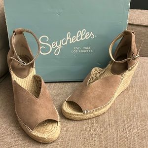 Seychelles platform wedge peep toe espadrille